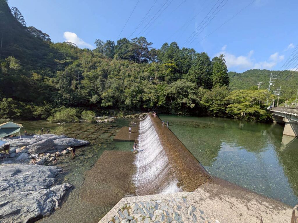 汗見川の堰