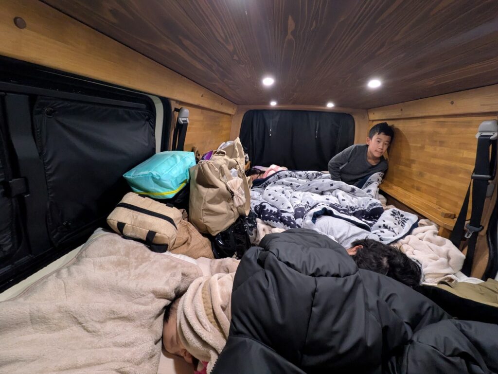車中泊の車内の様子