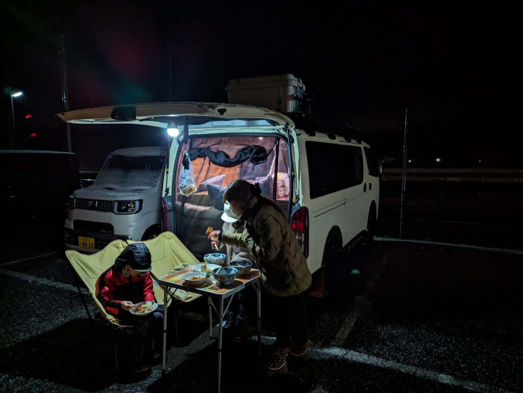 RVパークで冬の車中泊